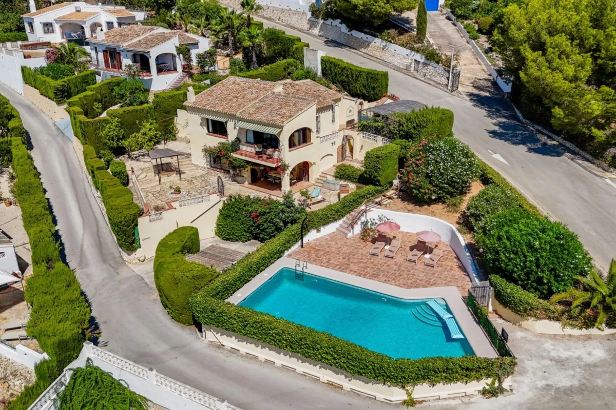 56 cmdn49 drone 16 hdr